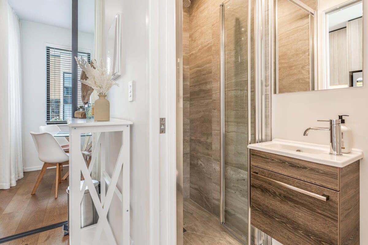 Апартаменты Fresh & Sleek Grey Lynn Unit With Private Patio Окленд Экстерьер фото